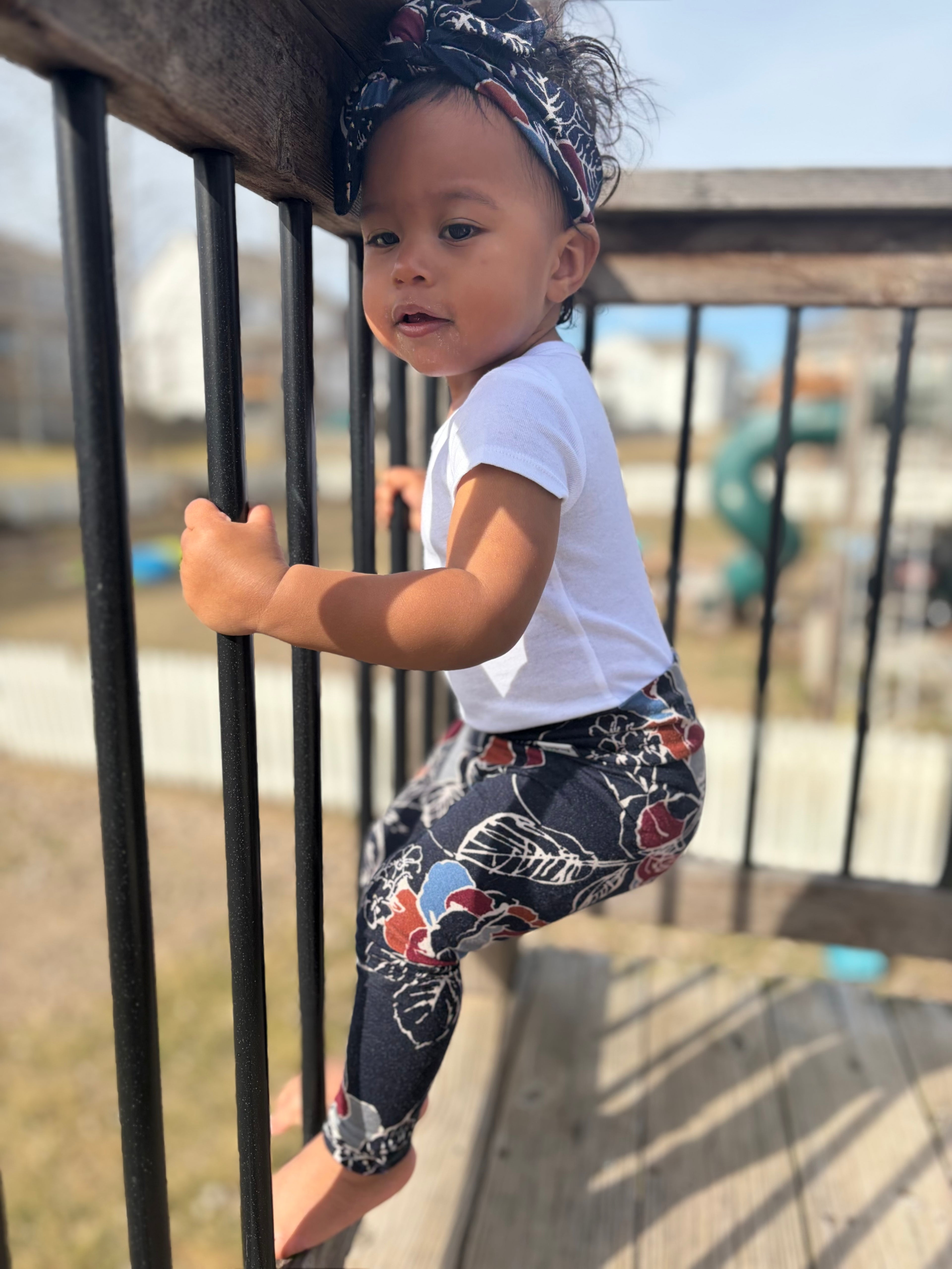 Modern Flowers on Navy Leggings