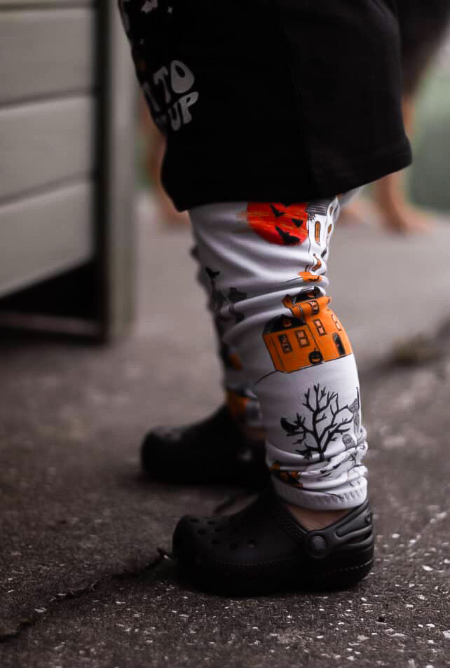 Cemetery Halloween Leggings