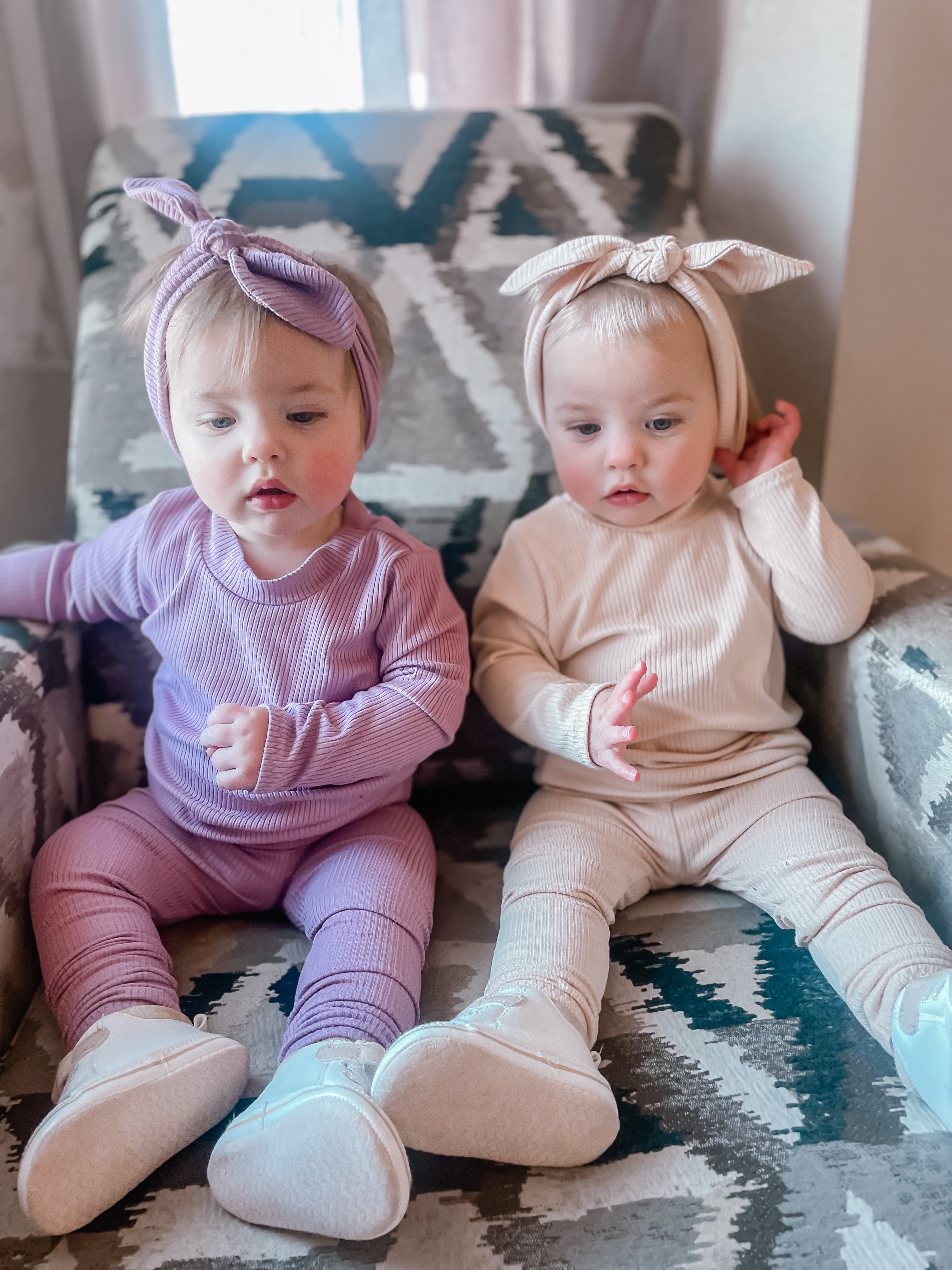 Twins in Sand Ribbed Lounge Set