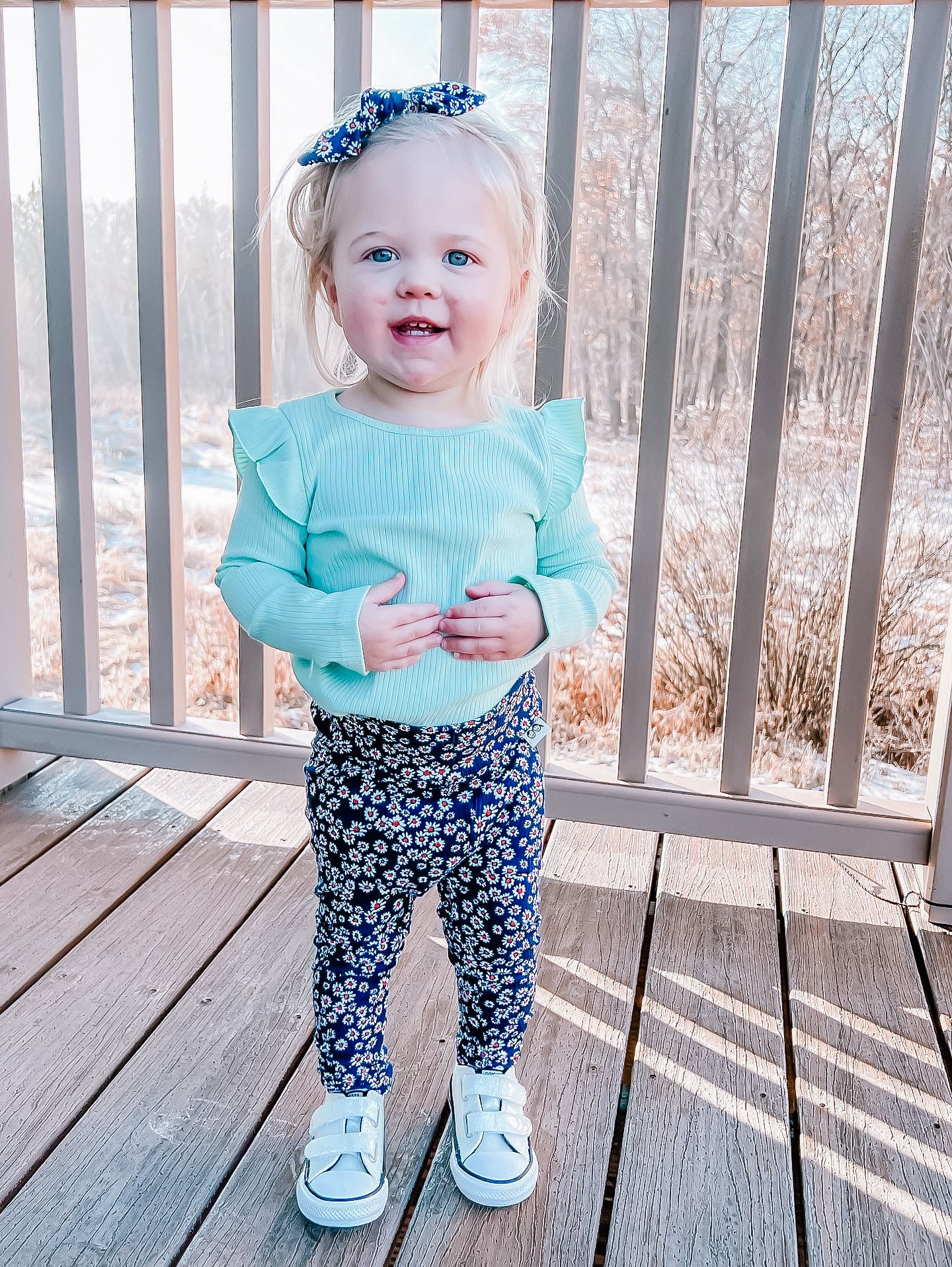 Dainty Daisies on Navy Ribbed Leggings