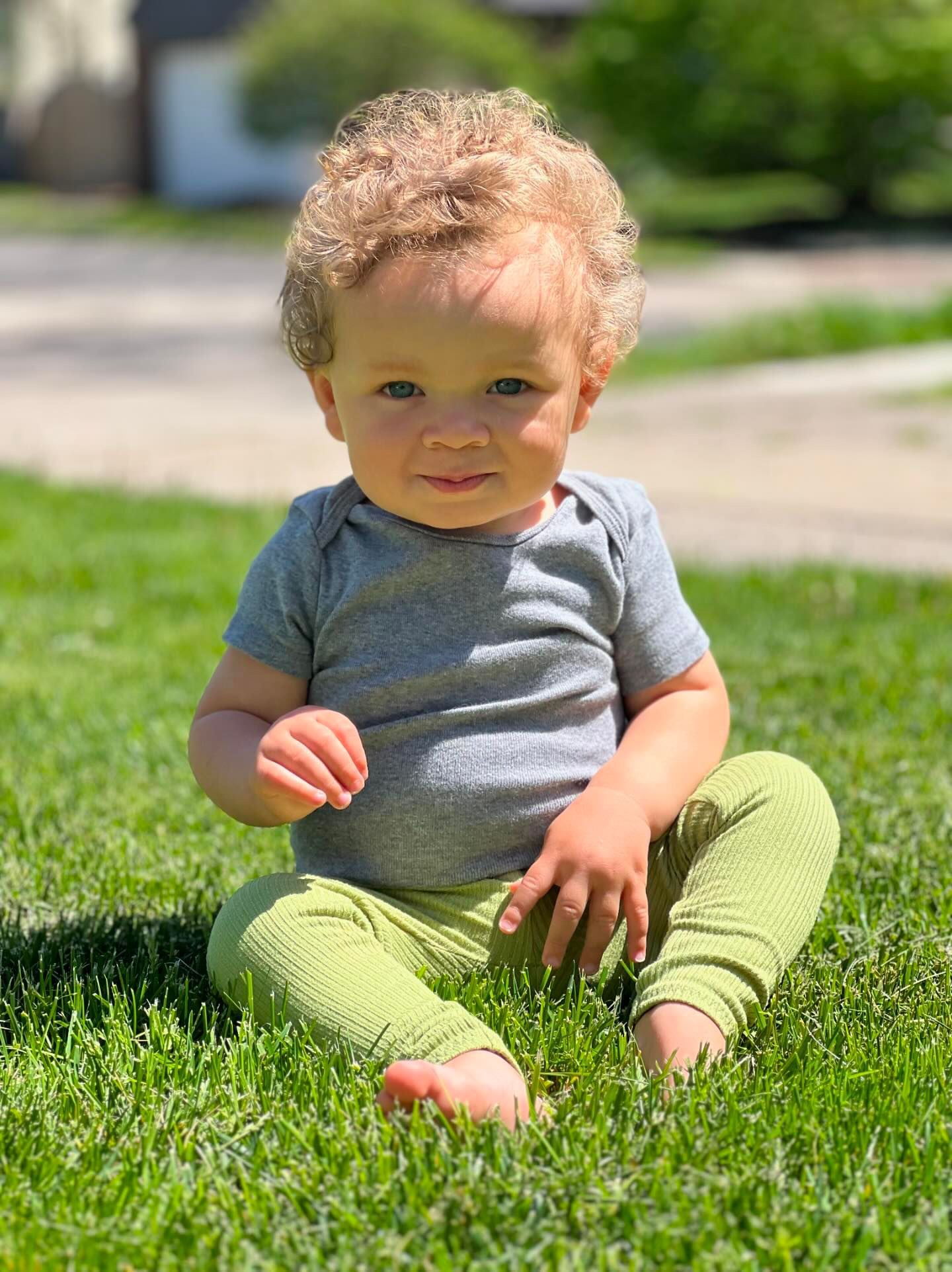 Baby Boy in Avocado Ribbed Leggings