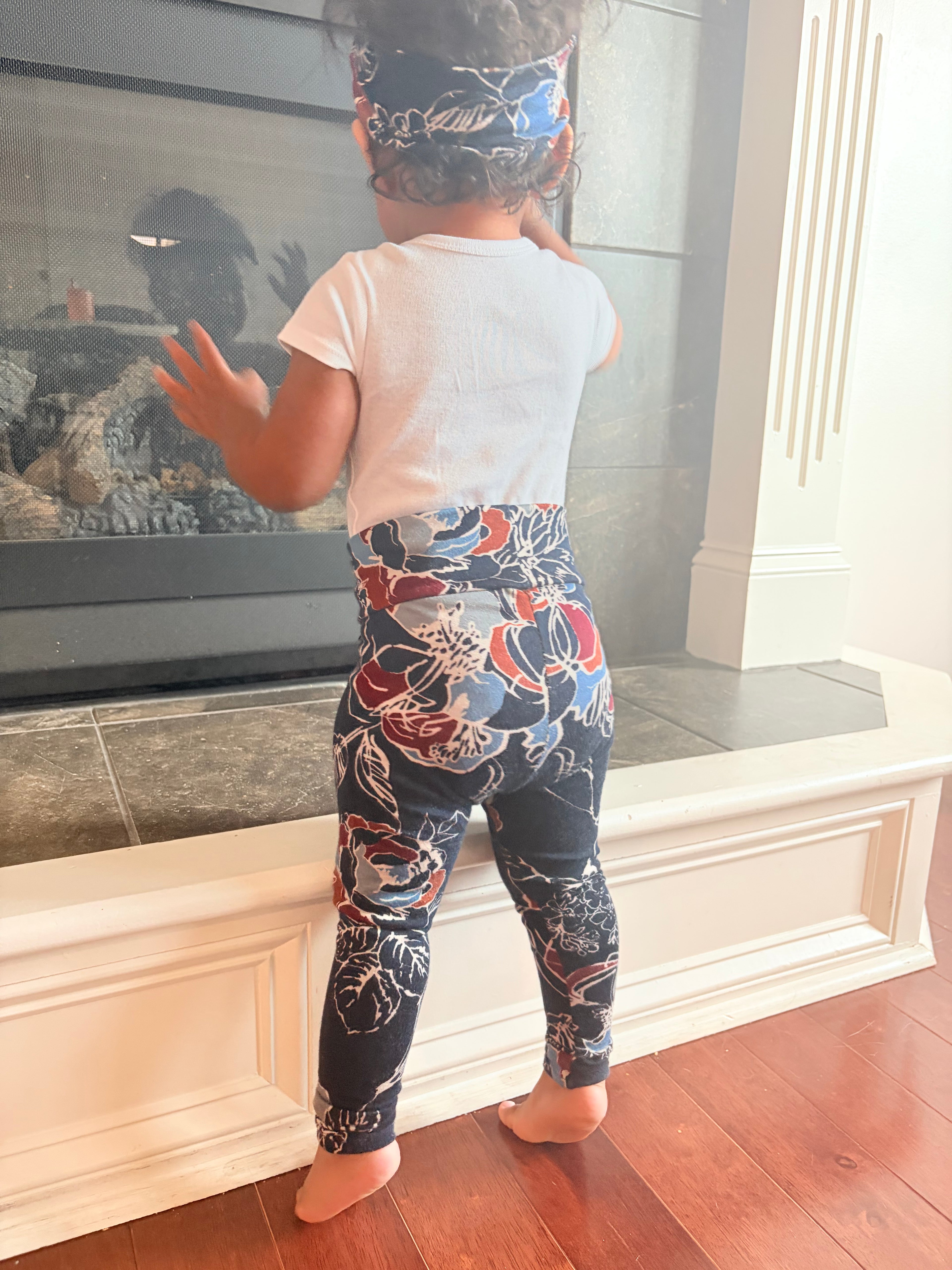 Modern Flowers on Navy Leggings