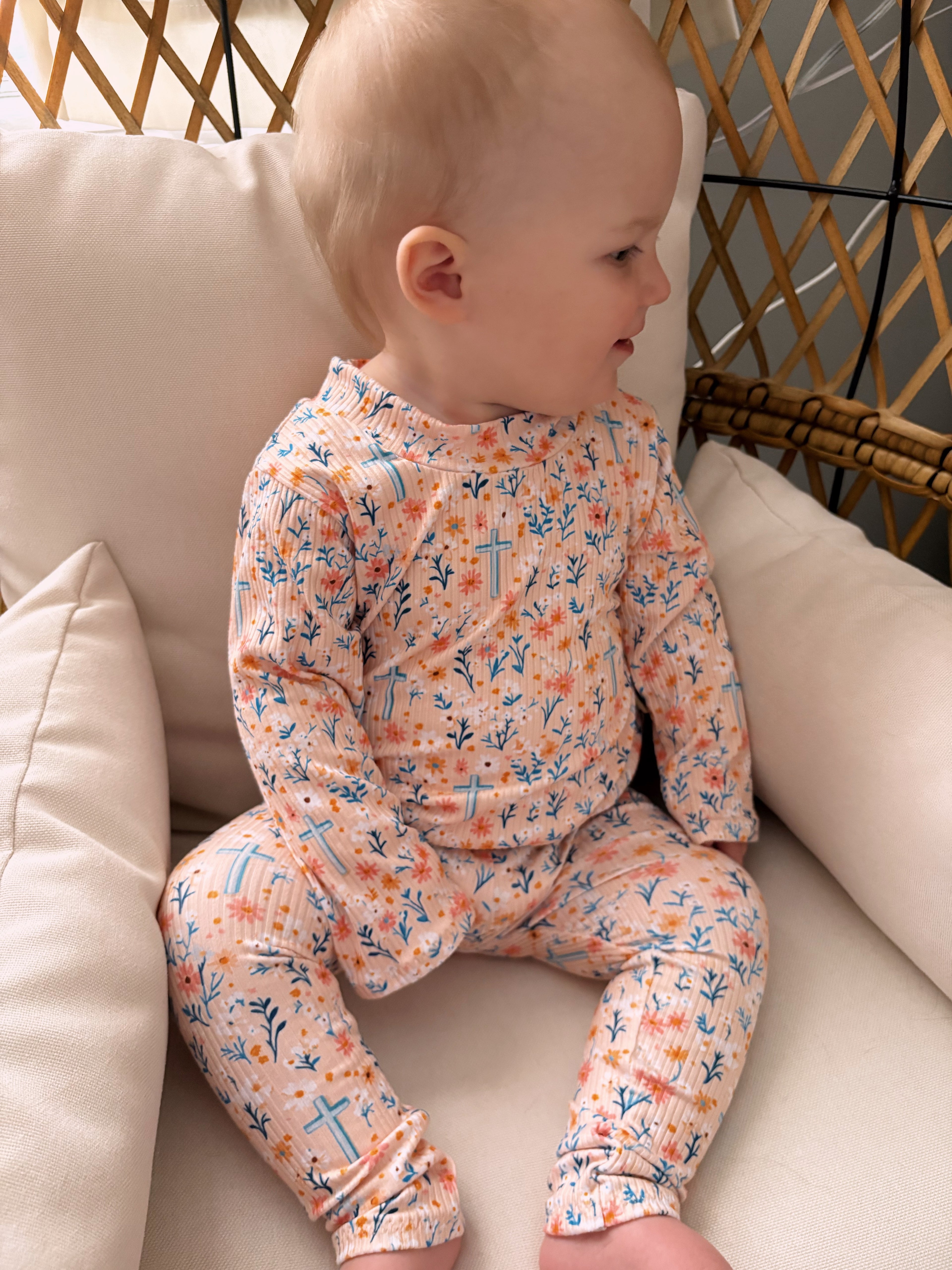 Wildflower Faith Ribbed Lounge Set