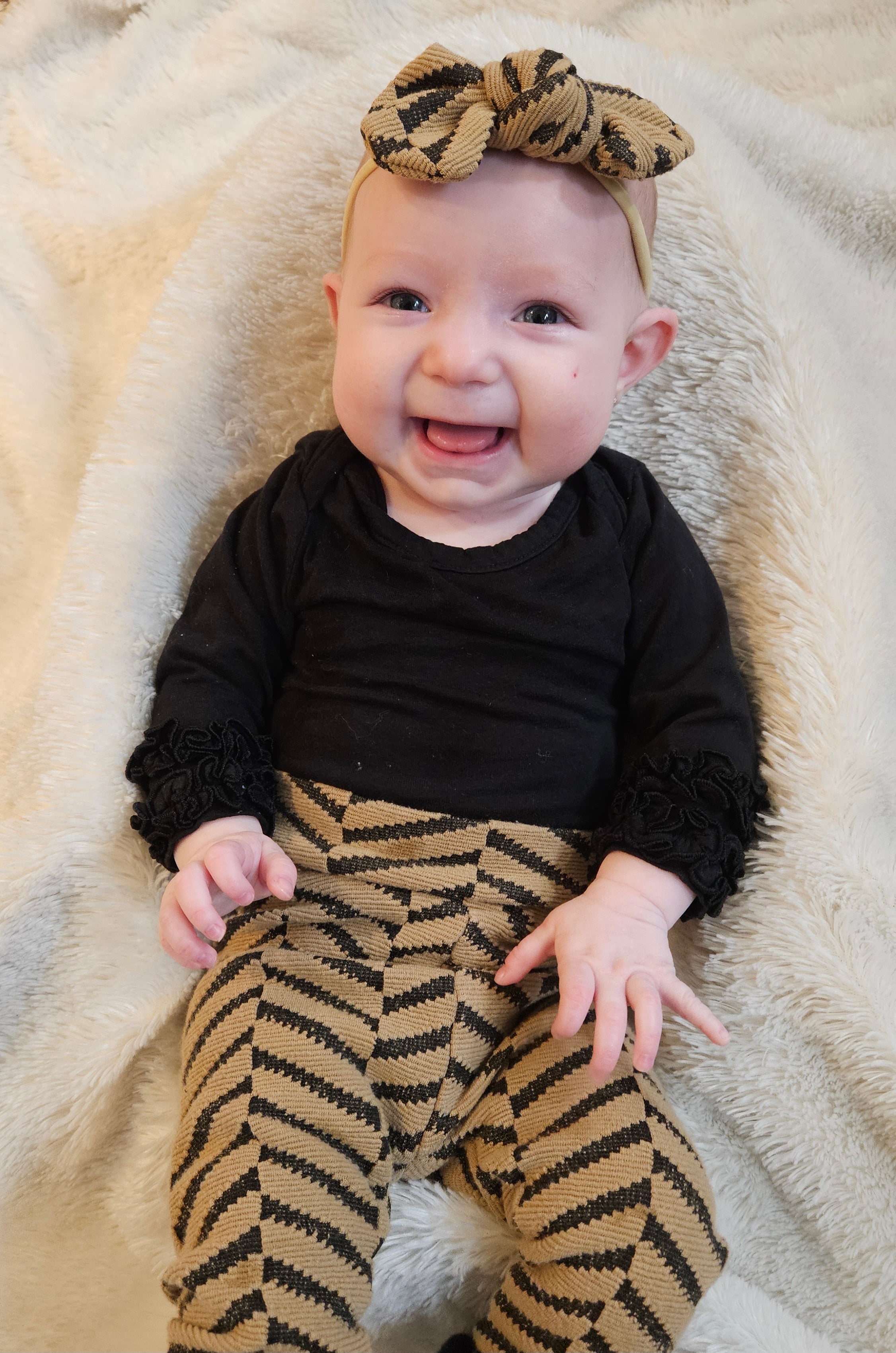 Tan & Black Chevron Textured Headbands