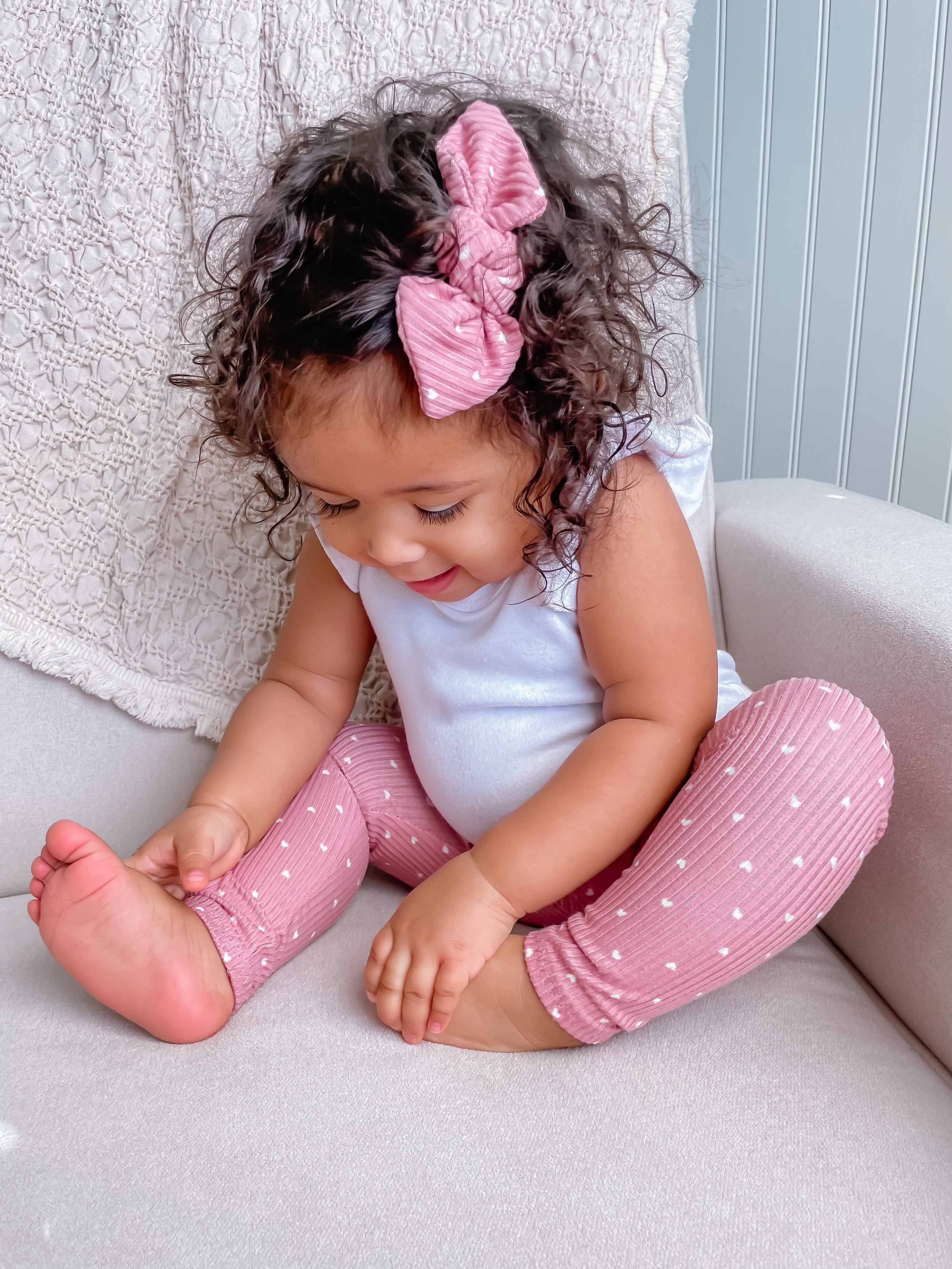 White Hearts on Dusty Rose Ribbed Leggings