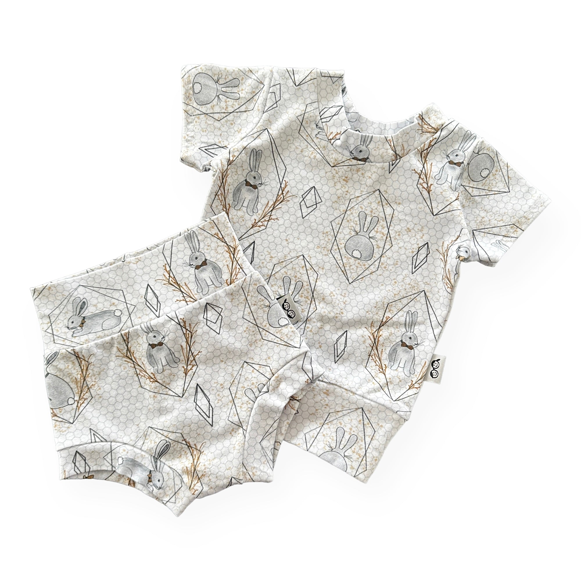 Bunny on Honeycomb Summer Lounge Set