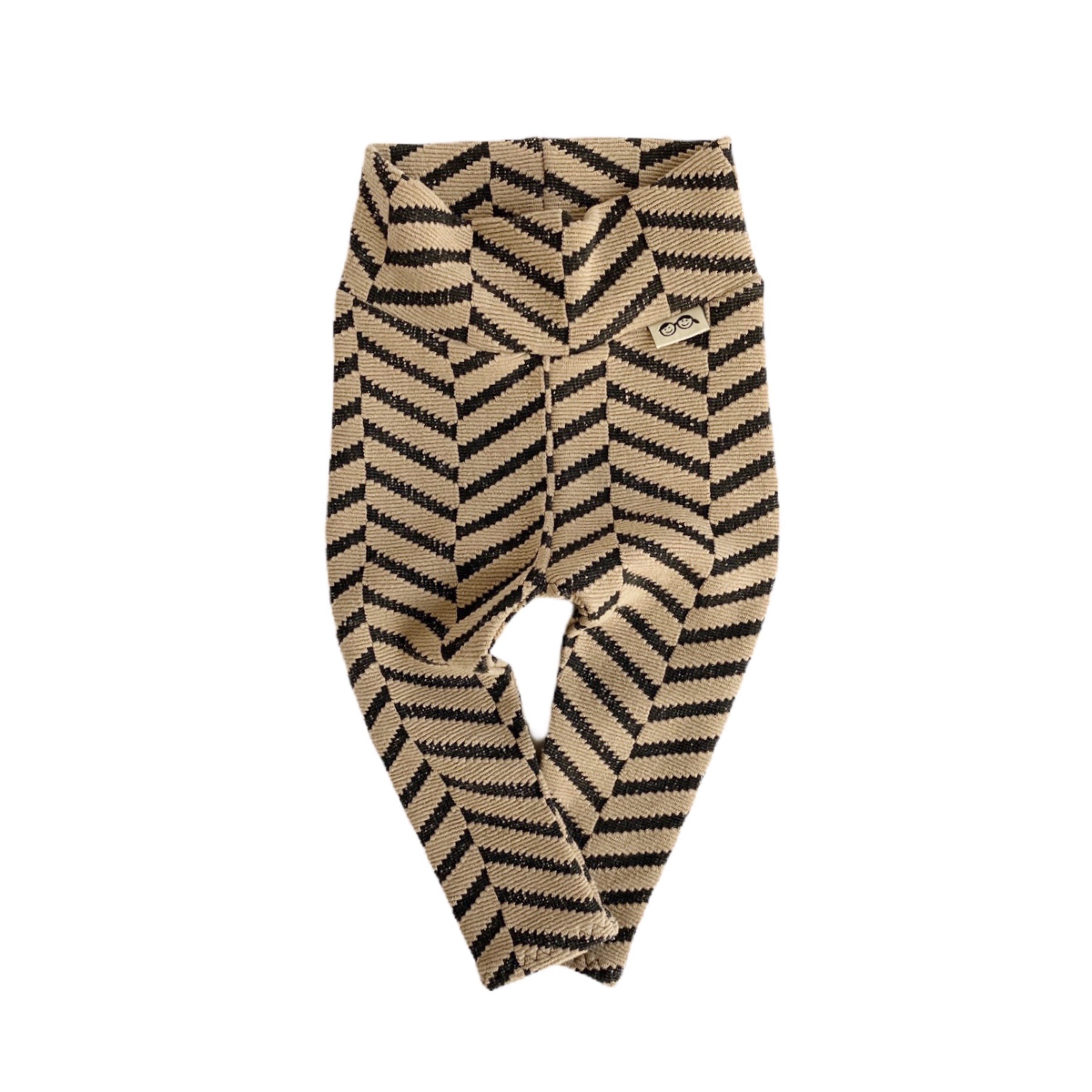 Tan & Black Chevron Textured Leggings
