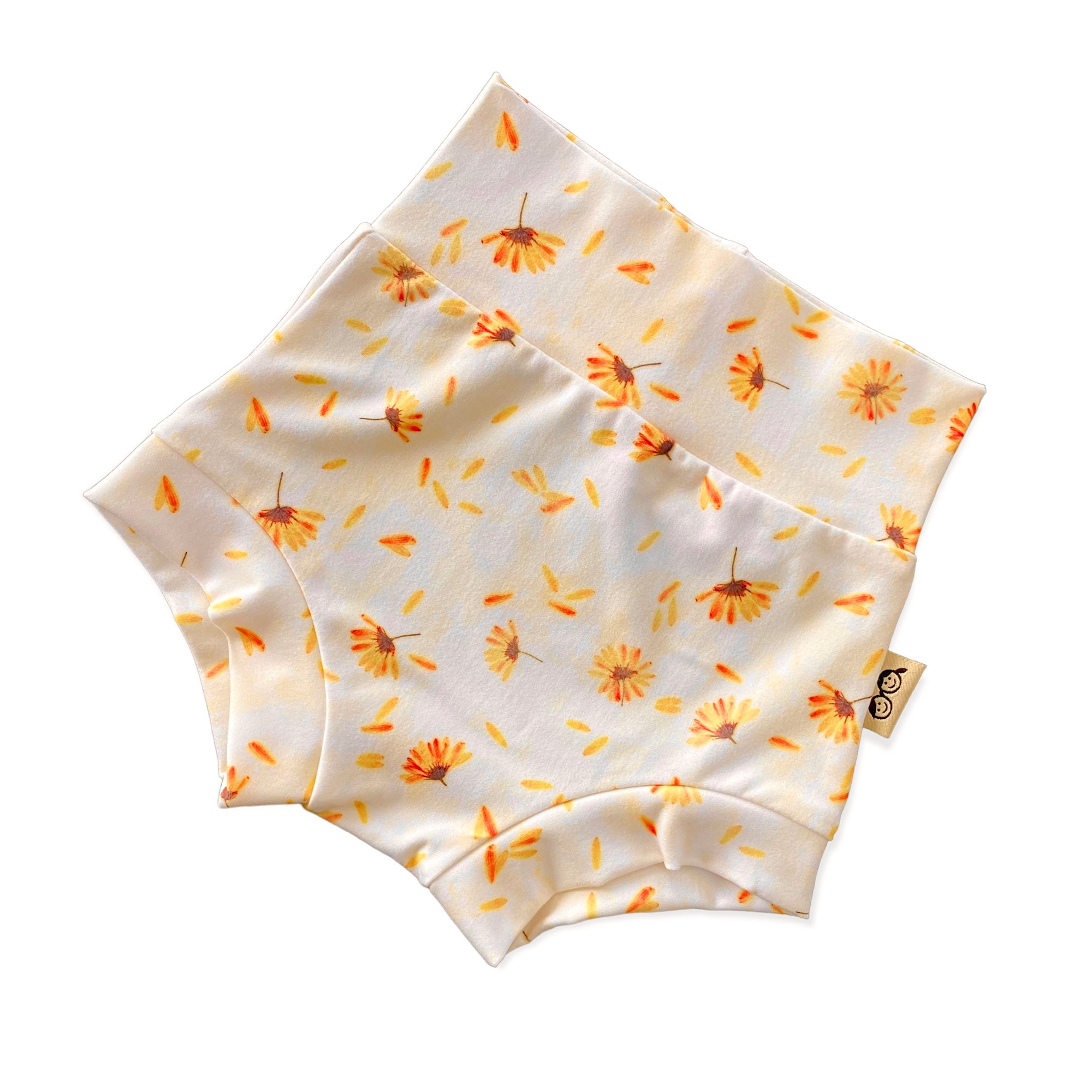 Daisy Blossom on Cream Bummies