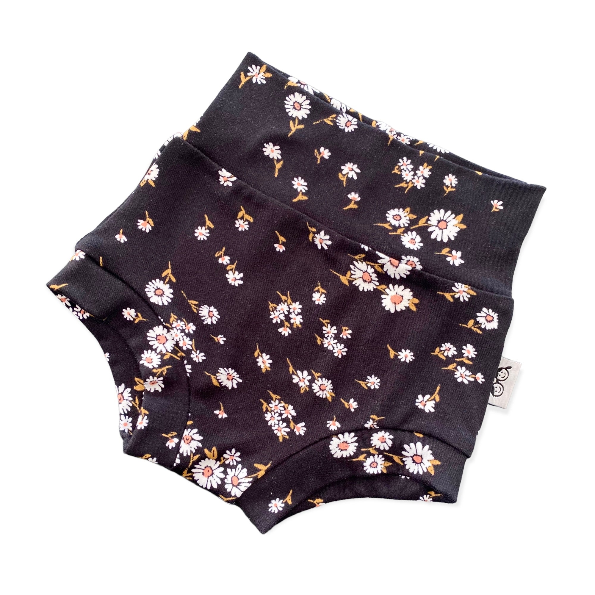 Field of Daises on Black Bummies