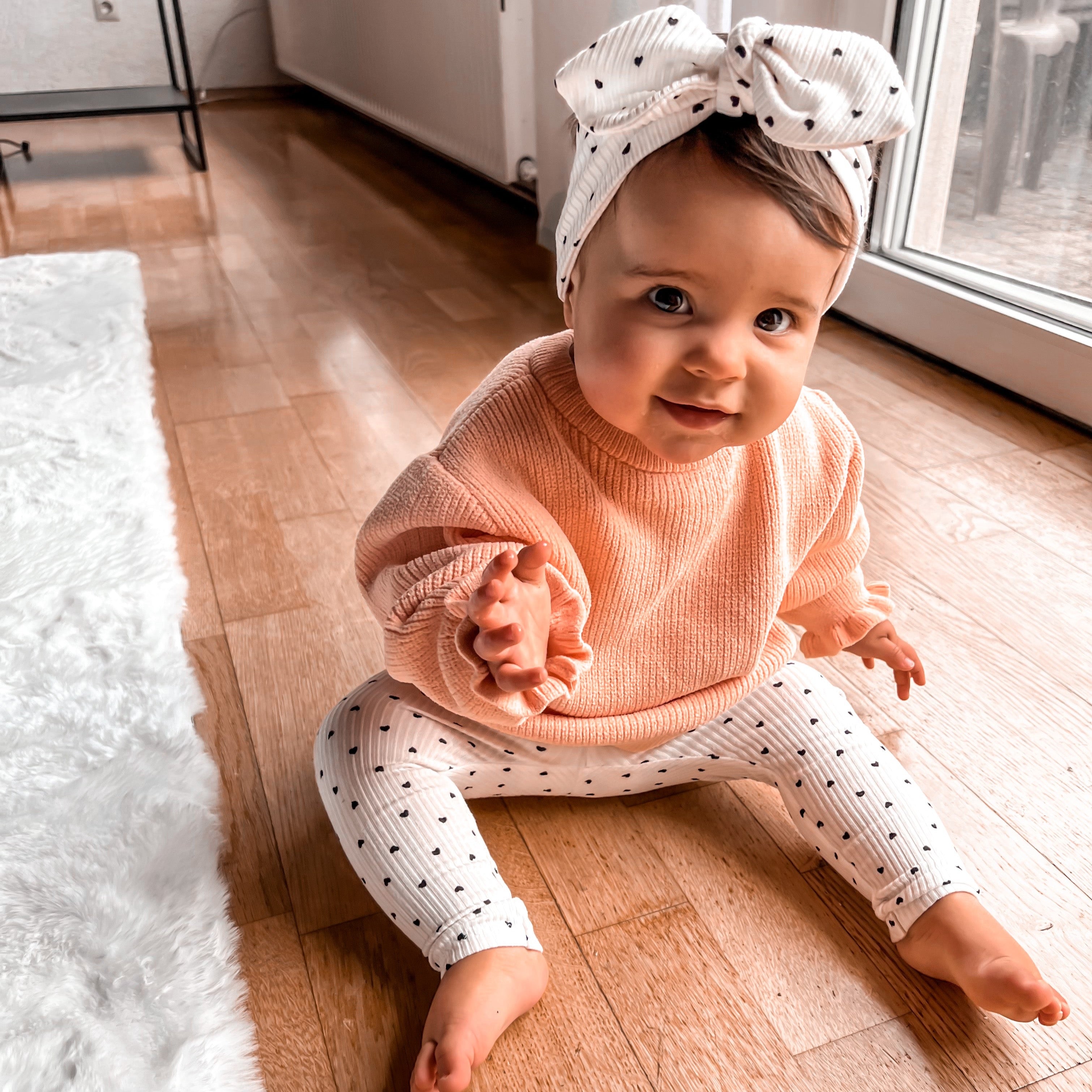 Black Hearts on Ivory Leggings 