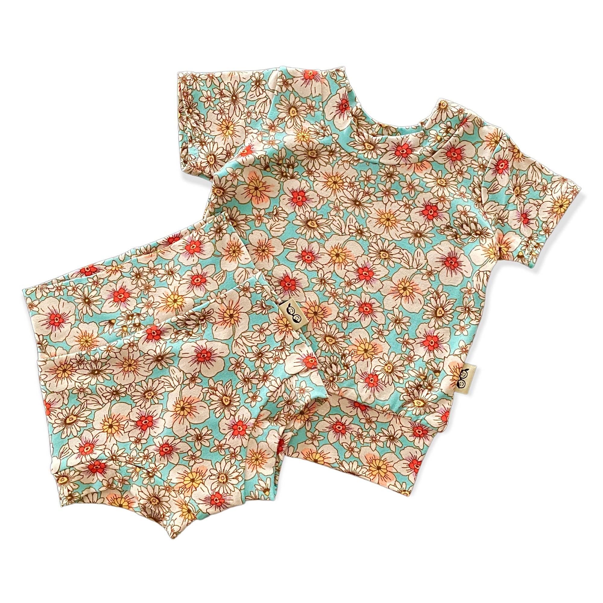 Vintage Flowers on Mint Summer Lounge Set