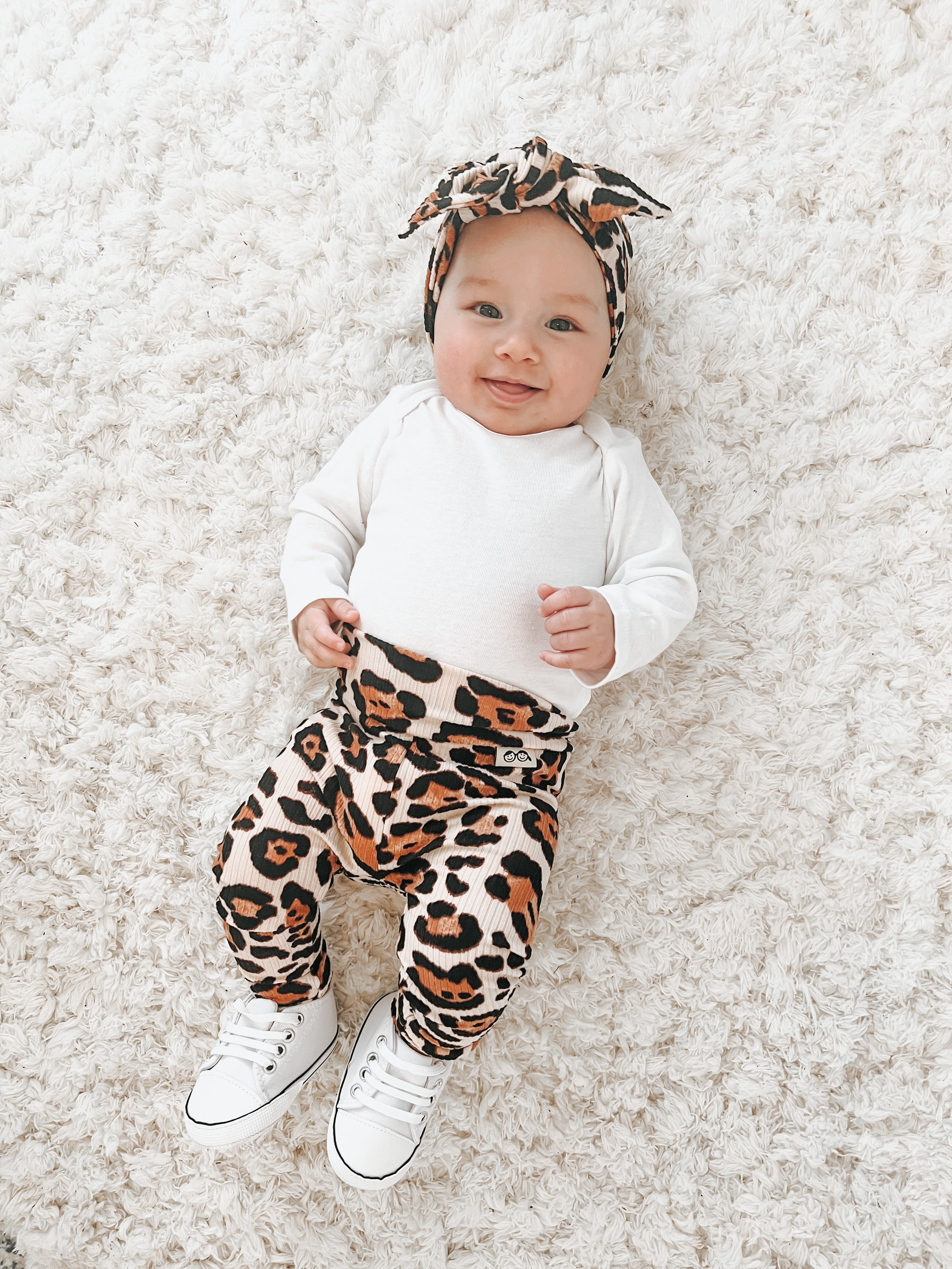Baby Girl in Taupe Leopard Ribbed Leggings