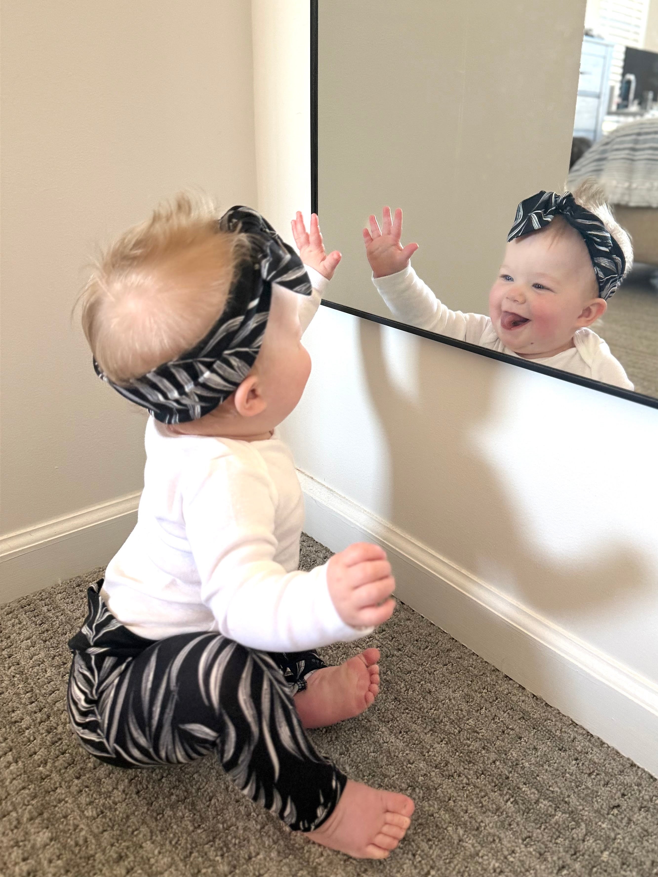 Black Pampas Leaves Leggings