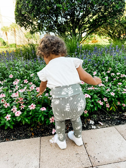 Minimal Floral Olive Ribbed Leggings