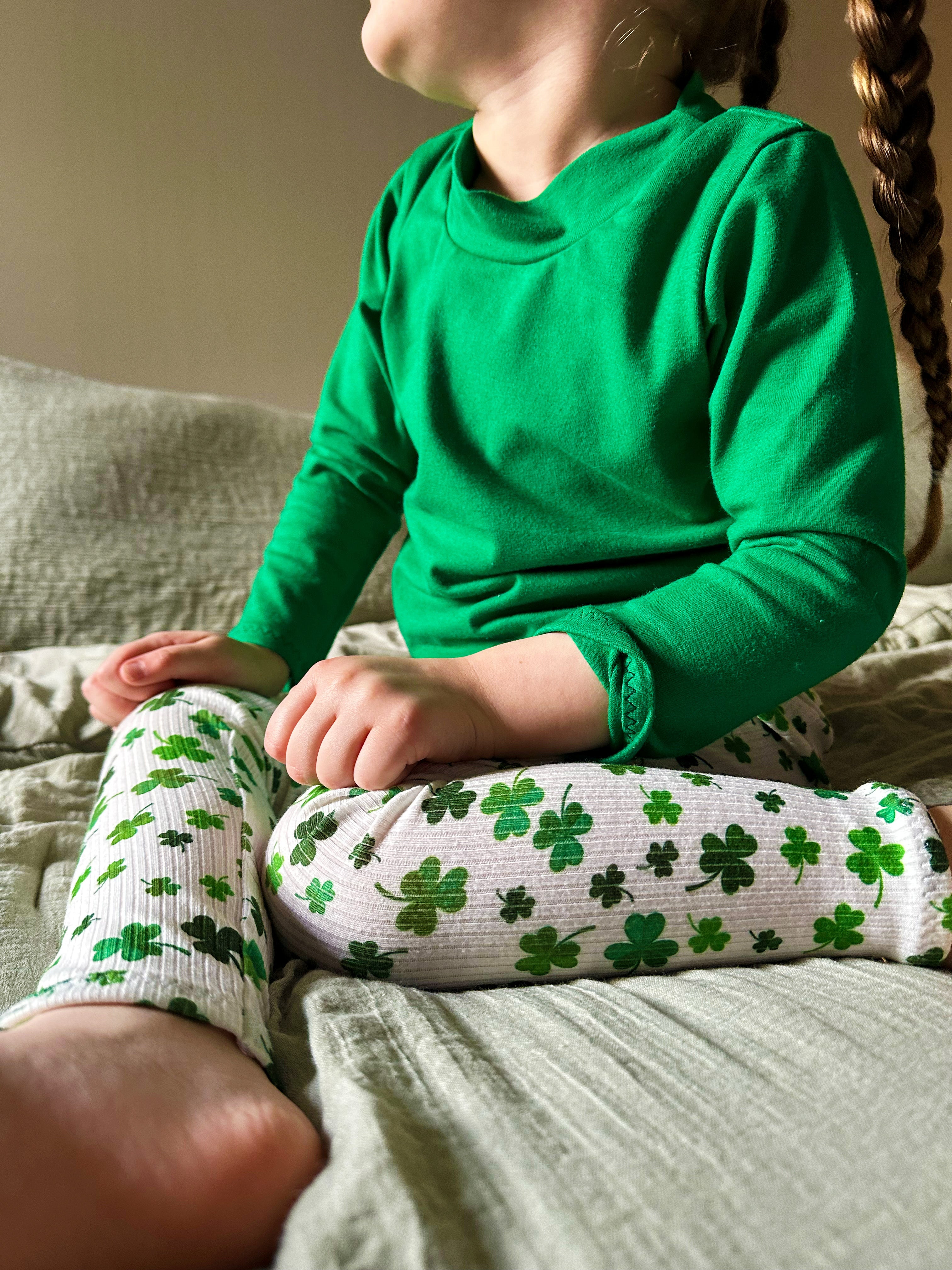 Green and Dainty Shamrocks Lounge Set