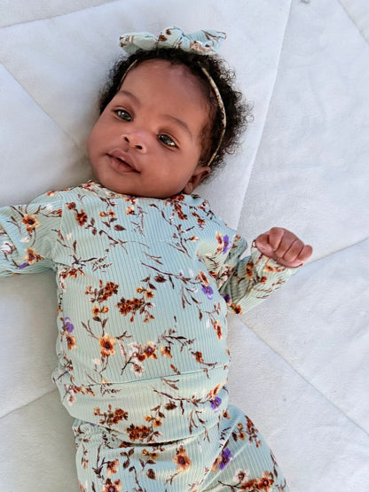 Dried Floral on Sage Ribbed Lounge Set