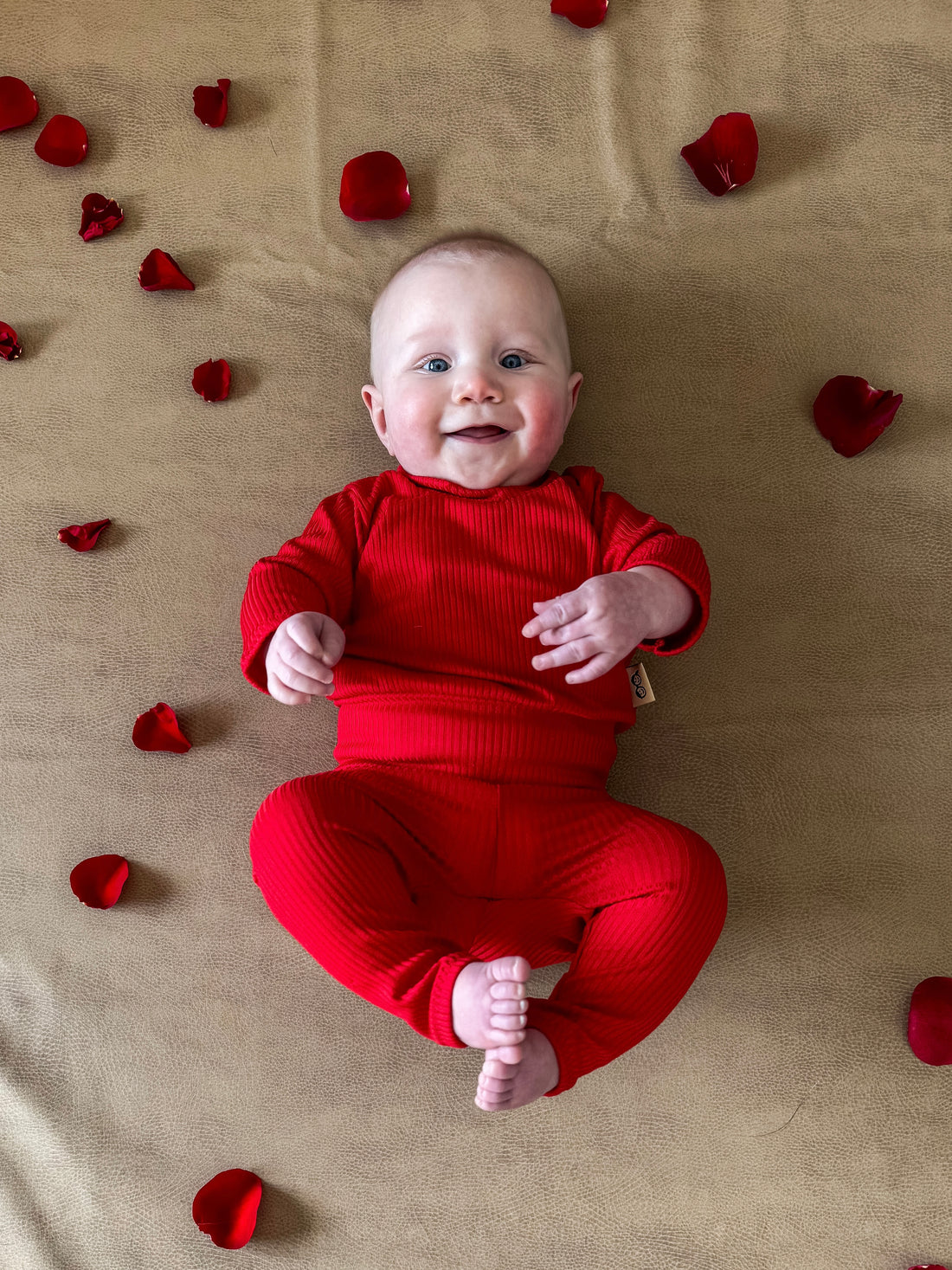 Red Ribbed Lounge Set