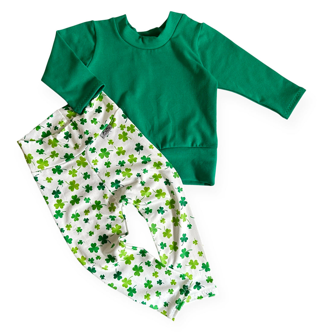 Green and Dainty Shamrocks Lounge Set