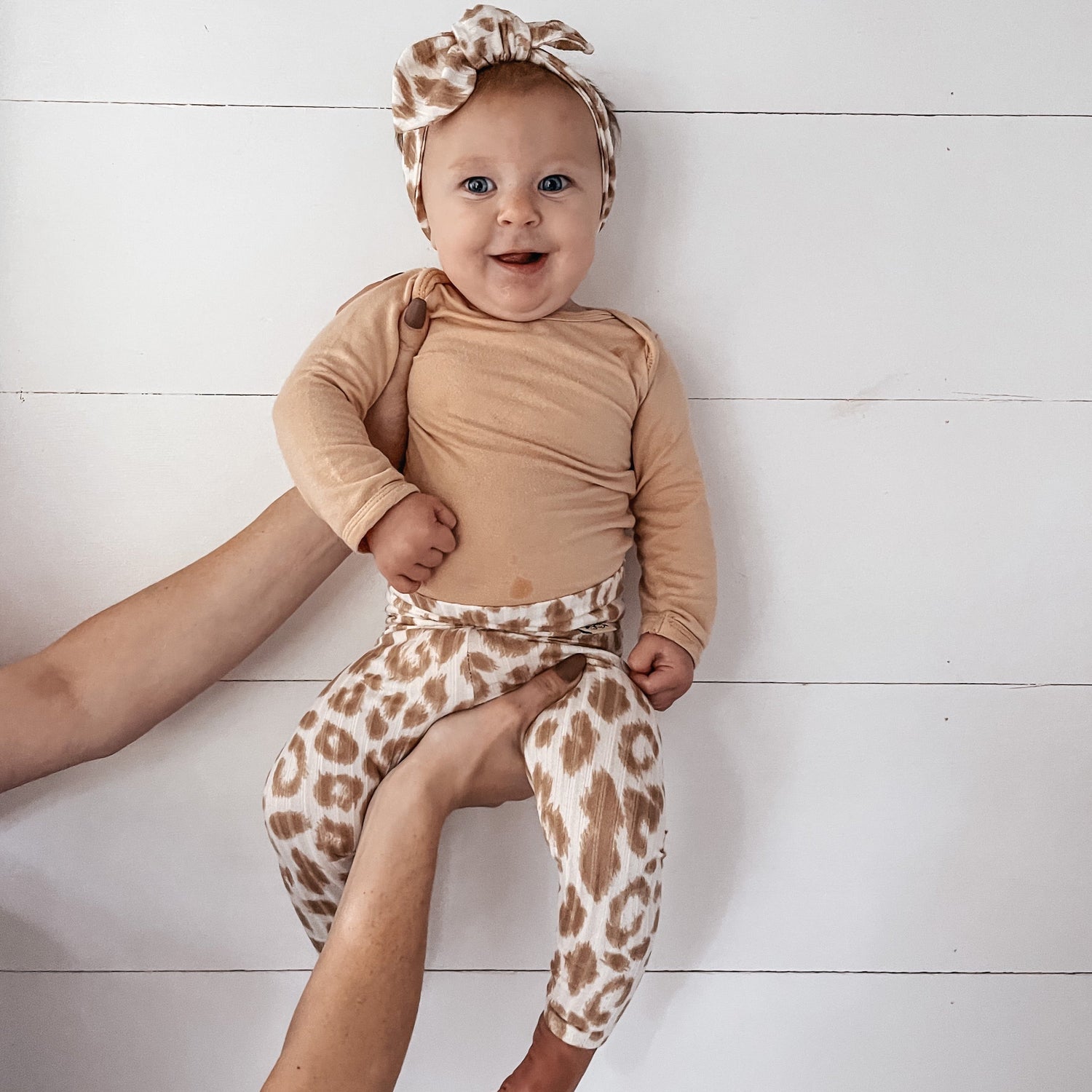 Baby in Taupe Cream Leopard Headbands 