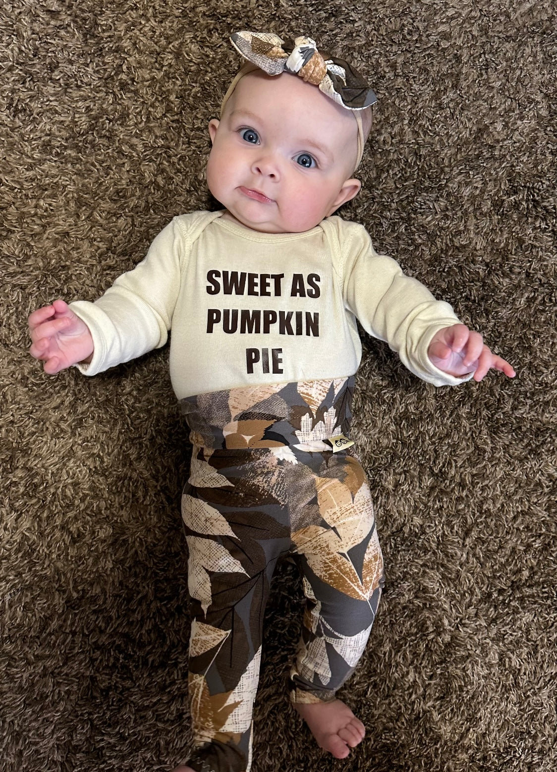 Leaves on Midnight Blue Leggings