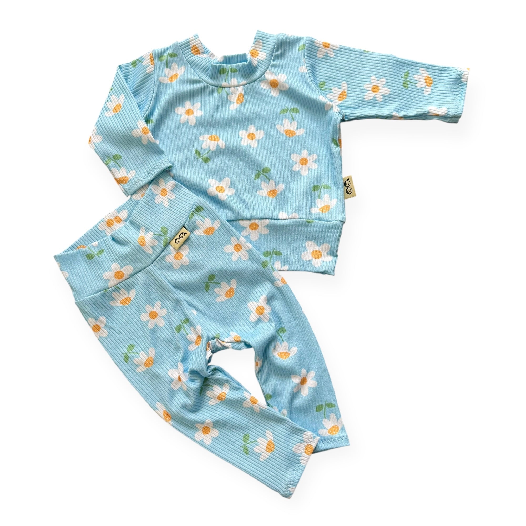 Blue Sky Daisies Ribbed Lounge Set