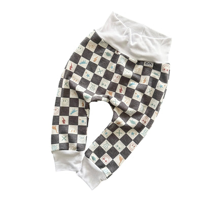 Charcoal Checker Smiley Icons Lounge Set