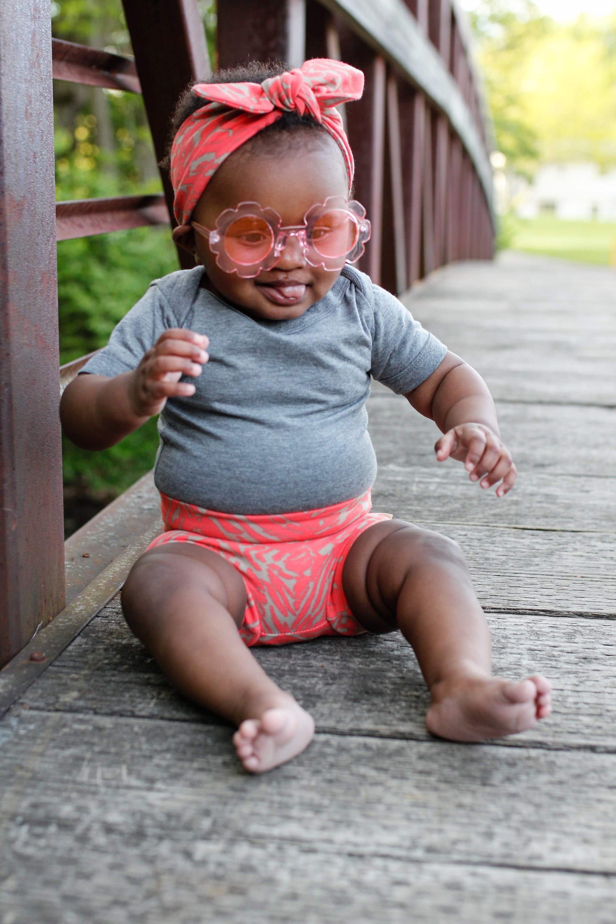 Pink baby hot sale sunglasses