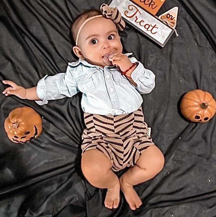 Tan &amp; Black Chevron Bummies